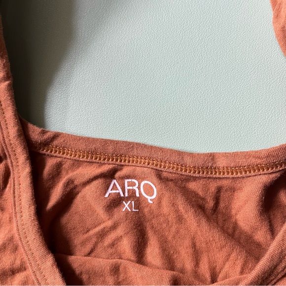 ARQ Wide Strap Bra (Caramel colour) - Picture 2 of 6